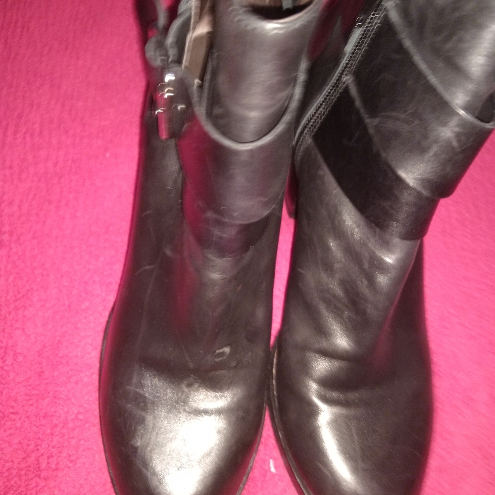 AGL boots